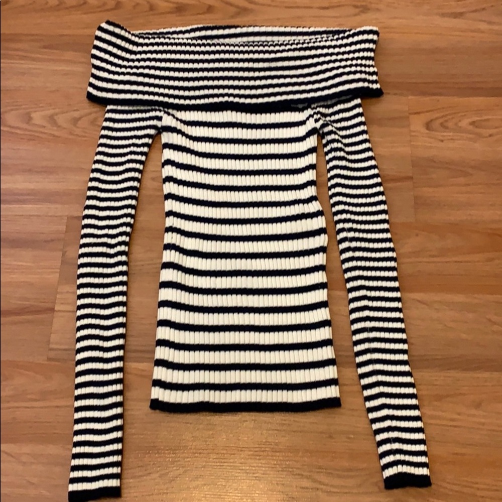 Ella Moss off shoulder top.